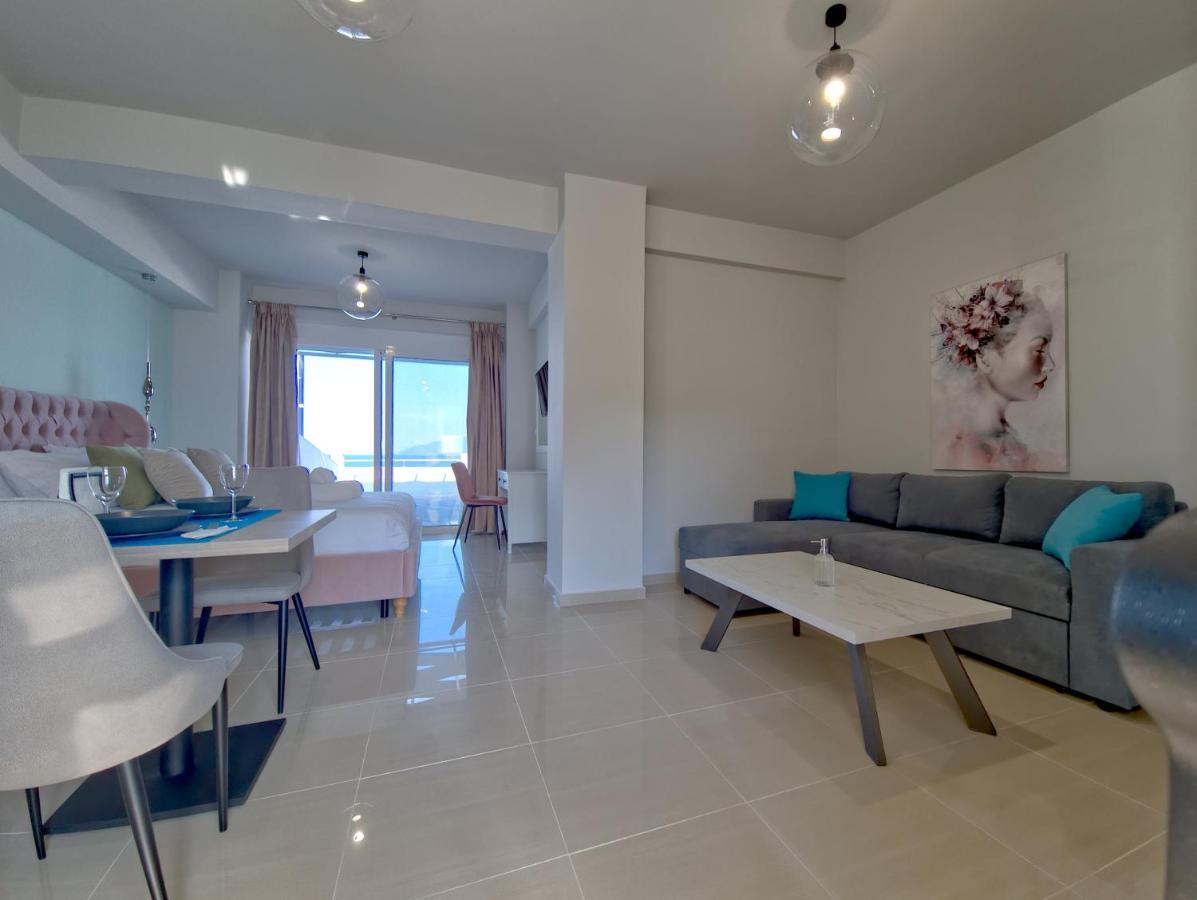 Epipleon Luxury Suites -106- Δωμάτιο 40Τμ Με Βεράντα 45Τμ Μπροστά Στην Θάλασσα Nafpaktos Eksteriør billede