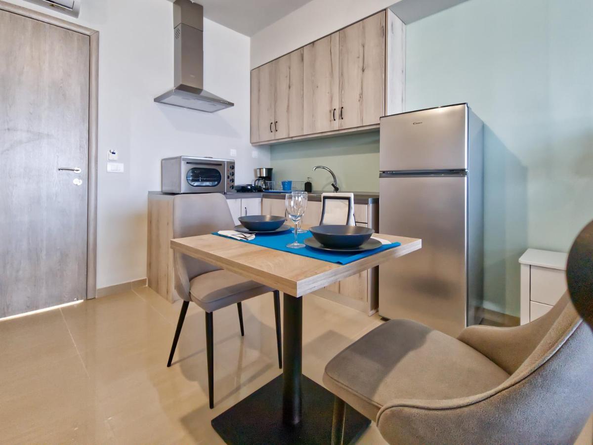 Epipleon Luxury Suites -106- Δωμάτιο 40Τμ Με Βεράντα 45Τμ Μπροστά Στην Θάλασσα Nafpaktos Eksteriør billede