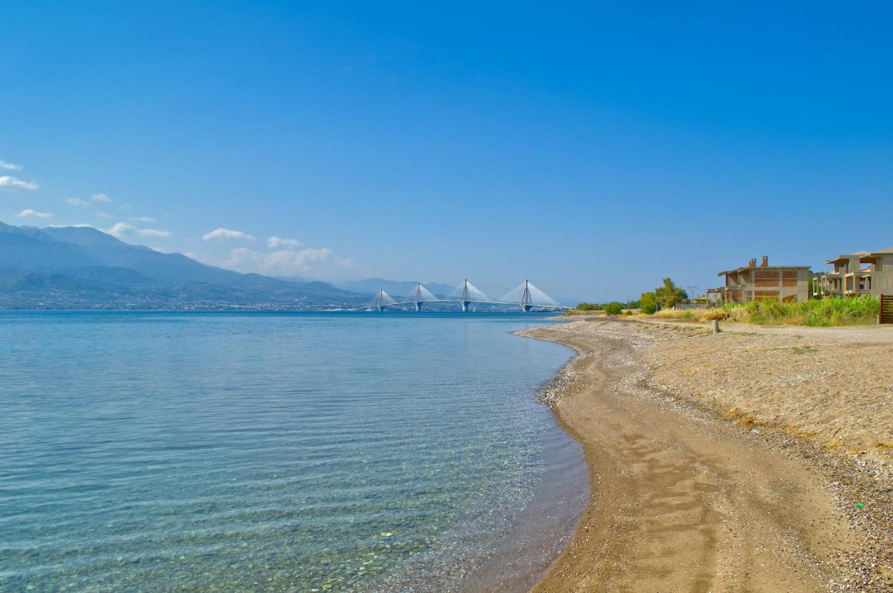 Epipleon Luxury Suites -106- Δωμάτιο 40Τμ Με Βεράντα 45Τμ Μπροστά Στην Θάλασσα Nafpaktos Eksteriør billede