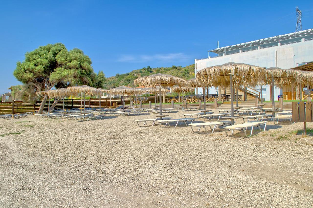 Epipleon Luxury Suites -106- Δωμάτιο 40Τμ Με Βεράντα 45Τμ Μπροστά Στην Θάλασσα Nafpaktos Eksteriør billede